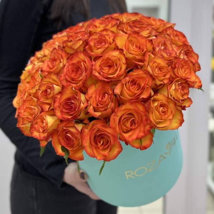 51 огненная роза в коробке